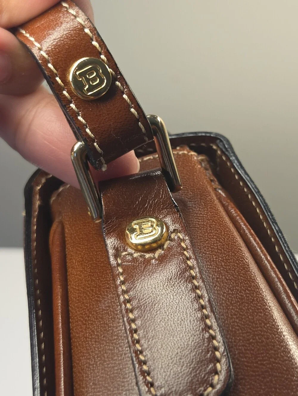 Bally Brown Leather Shoulder Bag Cross Body Front Flap Purse Gorgeous